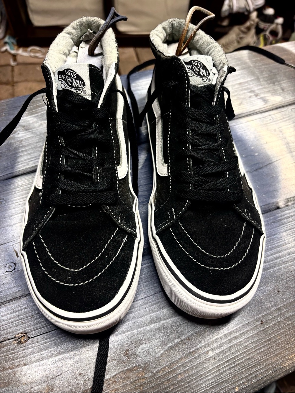 Vans Sk8-Hi Men’s Black/White High-Top Skate Shoesr size 9.5